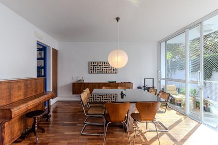 Apartamento para alugar com 180m², 2 quartos e 1 vaga Apartamento para alugar com 180m², 2 quartos e 1 vagaSala