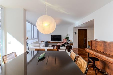 Apartamento para alugar com 180m², 2 quartos e 1 vaga Apartamento para alugar com 180m², 2 quartos e 1 vagaSala