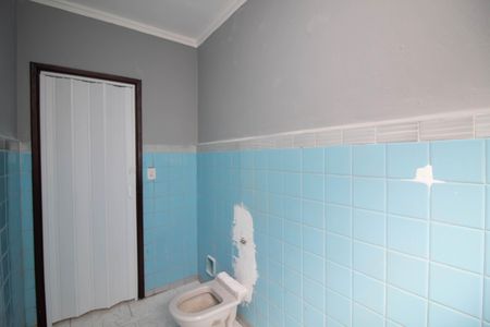 Casa à venda com 210m², 3 quartos e 3 vagasBanheiro