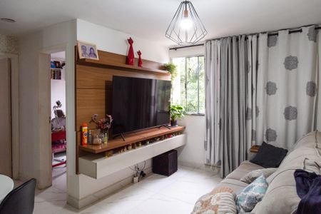Sala de apartamento à venda com 2 quartos, 44m² em Vila Galvão, Guarulhos
