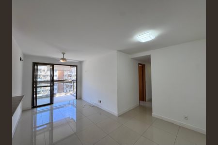 Apartamento para alugar com 82m², 3 quartos e 1 vagaSala