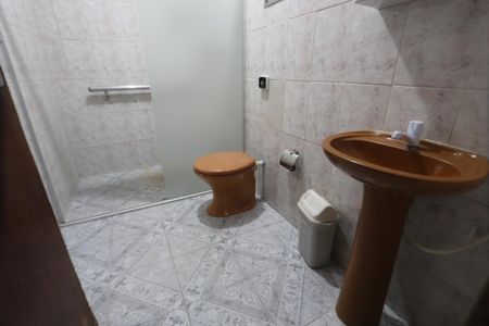 Casa para alugar com 140m², 2 quartos e 5 vagasBanheiro