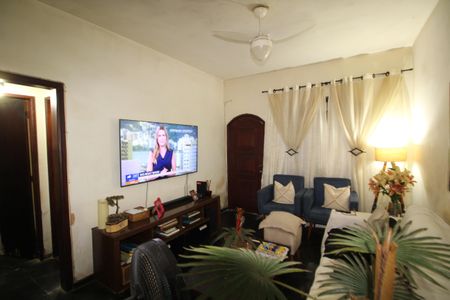 Casa de condomínio à venda com 100m², 6 quartos e 1 vagaSala