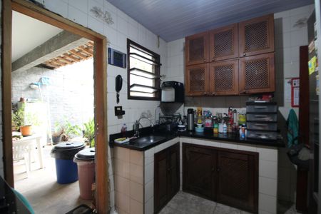 Casa de condomínio à venda com 100m², 6 quartos e 1 vagaCozinha