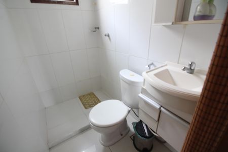 Casa de condomínio à venda com 100m², 6 quartos e 1 vagaBanheiro de Serviço