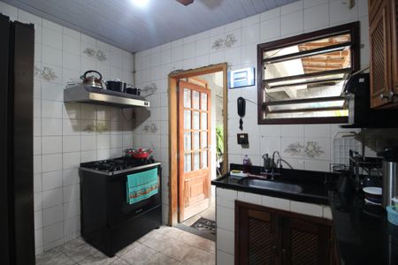 Casa de condomínio à venda com 100m², 6 quartos e 1 vagaCozinha