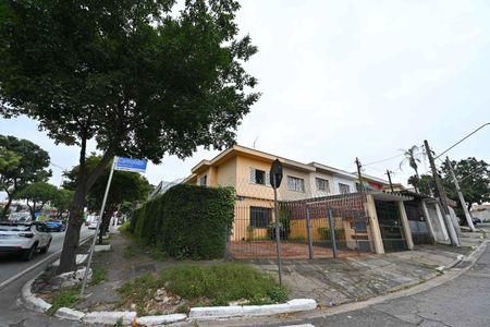 Fachada de casa à venda com 4 quartos, 121m² em Planalto Paulista, São Paulo