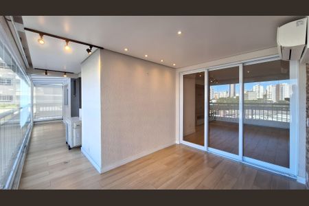 Apartamento para alugar com 107m², 3 quartos e 2 vagasVaranda