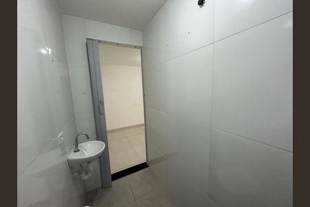 Casa para alugar com 25m², 1 quarto e sem vagaBanheiro