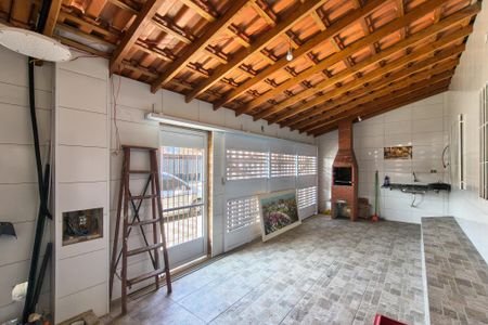 Casa para alugar com 80m², 2 quartos e 1 vagaQuintal