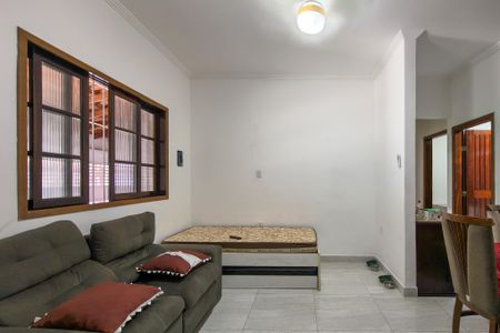 Casa para alugar com 80m², 2 quartos e 1 vagaSala