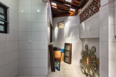 Casa para alugar com 80m², 2 quartos e 1 vagaÁrea de Serviço