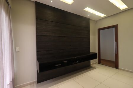 Casa para alugar com 185m², 3 quartos e 3 vagas Casa para alugar com 185m², 3 quartos e 3 vagasSala tv