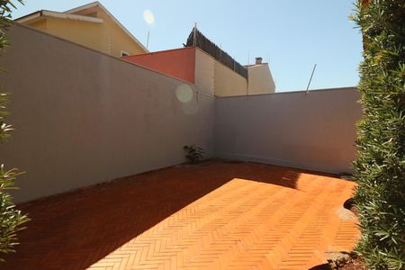 Casa para alugar com 185m², 3 quartos e 3 vagas Casa para alugar com 185m², 3 quartos e 3 vagasQuintal