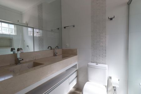 Casa para alugar com 185m², 3 quartos e 3 vagas Casa para alugar com 185m², 3 quartos e 3 vagasBanheiro do Quarto 3