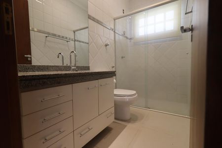 Casa para alugar com 185m², 3 quartos e 3 vagas Casa para alugar com 185m², 3 quartos e 3 vagasBanheiro