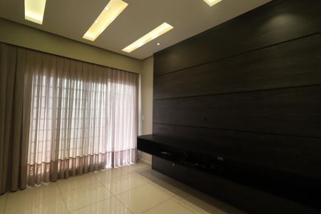 Casa para alugar com 185m², 3 quartos e 3 vagas Casa para alugar com 185m², 3 quartos e 3 vagasSala tv