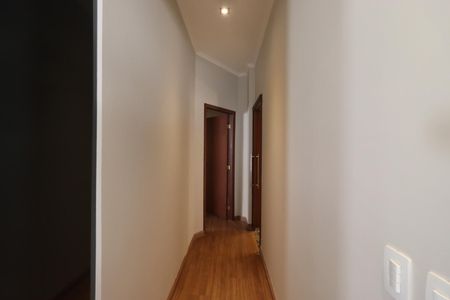 Corredor  de casa para alugar com 3 quartos, 185m² em Ribeirânia, Ribeirão Preto