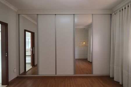 Casa para alugar com 185m², 3 quartos e 3 vagas Casa para alugar com 185m², 3 quartos e 3 vagasQuarto 3
