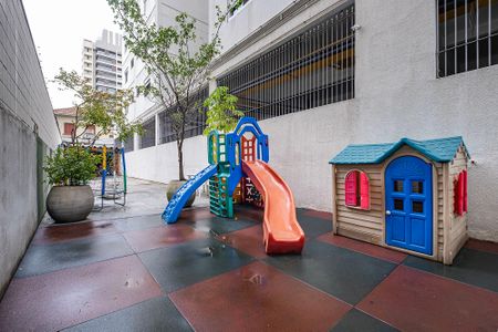 Apartamento à venda com 84m², 2 quartos e sem vaga Apartamento à venda com 84m², 2 quartos e sem vagaPlayground