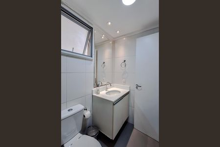 Apartamento para alugar com 98m², 3 quartos e 2 vagas Apartamento para alugar com 98m², 3 quartos e 2 vagasBanheiro social
