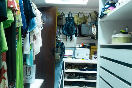 Casa à venda com 165m², 1 quarto e 1 vagaCloset da suíte