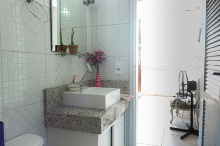 Casa à venda com 165m², 1 quarto e 1 vagaBanheiro 2
