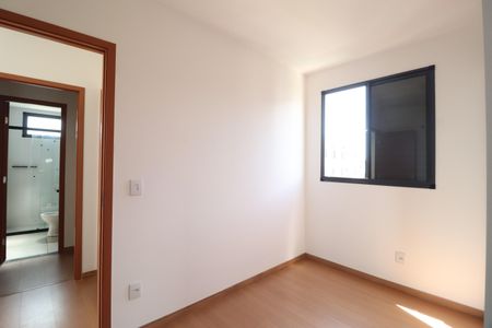 Apartamento para alugar com 58m², 2 quartos e 1 vagaQuarto 1
