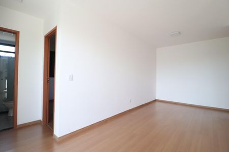 Sala de apartamento para alugar com 2 quartos, 58m² em Shopping Park, Uberlândia