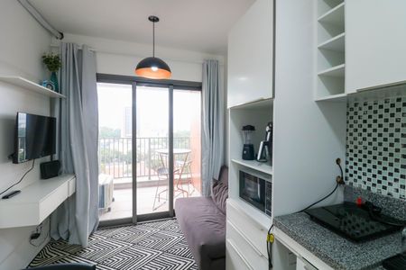 Sala / Cozinha de kitnet/studio para alugar com 1 quarto, 32m² em Santo Amaro, São Paulo