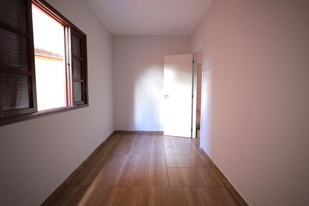 Casa à venda com 110m², 3 quartos e 1 vaga Casa à venda com 110m², 3 quartos e 1 vagaQuarto 5