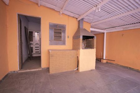 Casa à venda com 110m², 3 quartos e 1 vaga Casa à venda com 110m², 3 quartos e 1 vagaQuintal e Churrasqueira