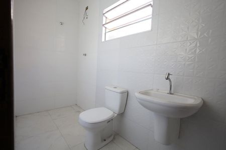 Casa à venda com 110m², 3 quartos e 1 vaga Casa à venda com 110m², 3 quartos e 1 vagaBanheiro