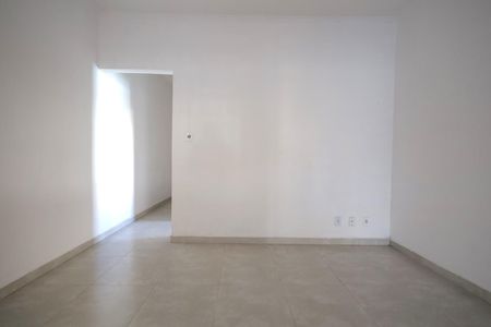 Casa à venda com 110m², 3 quartos e 1 vaga Casa à venda com 110m², 3 quartos e 1 vagaSala