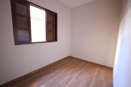 Casa à venda com 110m², 3 quartos e 1 vaga Casa à venda com 110m², 3 quartos e 1 vagaQuarto 4