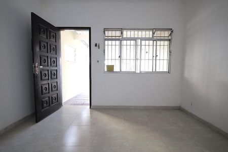 Casa à venda com 110m², 3 quartos e 1 vaga Casa à venda com 110m², 3 quartos e 1 vagaSala