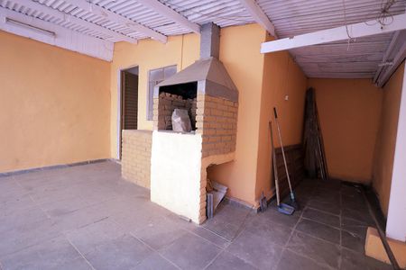 Casa à venda com 110m², 3 quartos e 1 vaga Casa à venda com 110m², 3 quartos e 1 vagaQuintal e Churrasqueira