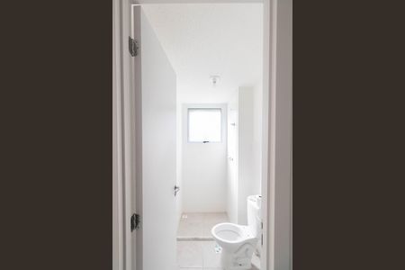 Banheiro de apartamento para alugar com 2 quartos, 45m² em Campo Grande, Rio de Janeiro