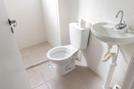Apartamento para alugar com 45m², 2 quartos e 1 vaga Apartamento para alugar com 45m², 2 quartos e 1 vagaBanheiro