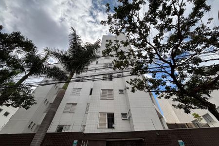 Apartamento à venda com 174m², 3 quartos e 3 vagasFachada