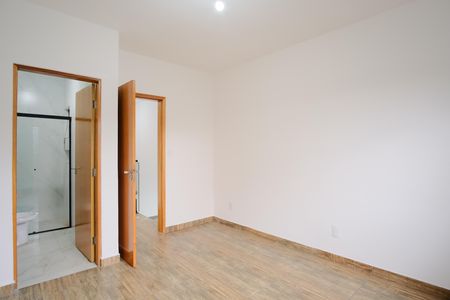 Casa para alugar com 105m², 3 quartos e 2 vagasSuíte 2