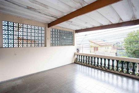 Casa à venda com 131m², 3 quartos e 2 vagasVaranda