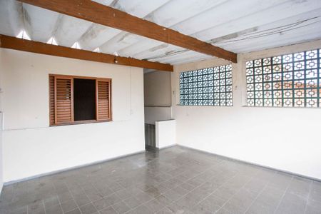 Casa à venda com 131m², 3 quartos e 2 vagasVaranda