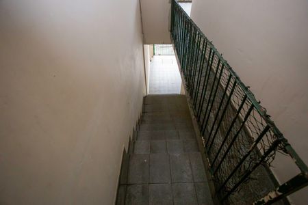 Casa à venda com 131m², 3 quartos e 2 vagasEscada