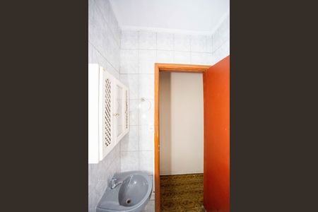 Casa à venda com 131m², 3 quartos e 2 vagasBanheiro