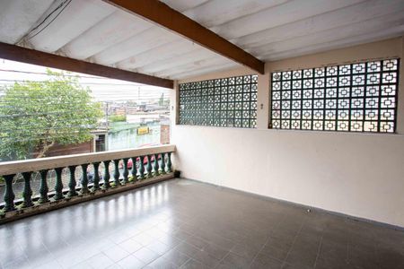 Casa à venda com 131m², 3 quartos e 2 vagasVaranda