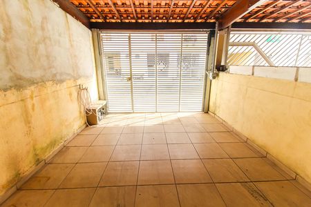 Casa de condomínio para alugar com 58m², 2 quartos e 1 vaga Casa de condomínio para alugar com 58m², 2 quartos e 1 vagaGaragem