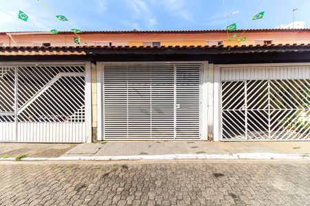 Casa de condomínio para alugar com 58m², 2 quartos e 1 vaga Casa de condomínio para alugar com 58m², 2 quartos e 1 vagaFachada da Casa