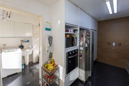 Apartamento à venda com 194m², 4 quartos e 3 vagasCozinha