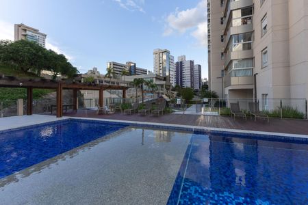 Apartamento à venda com 194m², 4 quartos e 3 vagasÁrea comum - Piscina